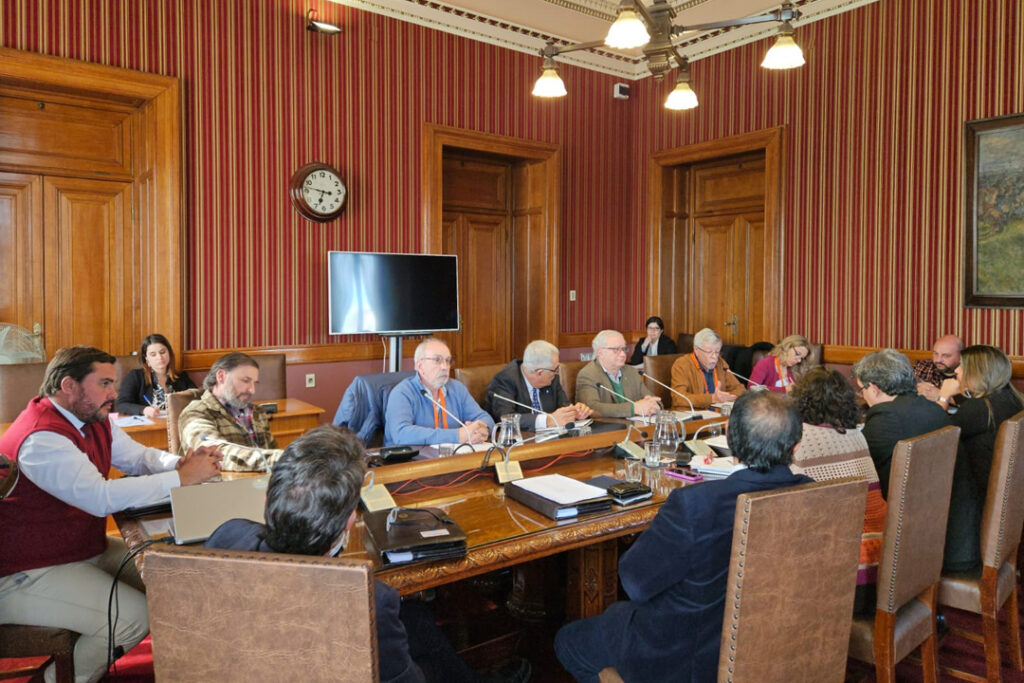 El CVU trabajando con la Comisión Especial de Tenencia Responsable y Bienestar Animal de la Cámara de Diputados.