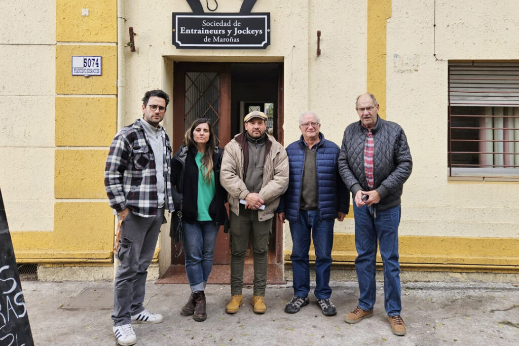 Reunidos junto a autoridades de AUVE y de la Asociación de Entrenadores de SPC